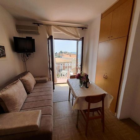 Apartments Andjus Светі-Стефан Екстер'єр фото